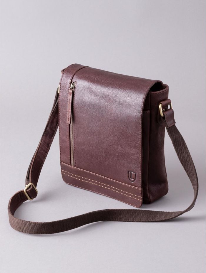 Keswick Medium Leather Messenger Bag