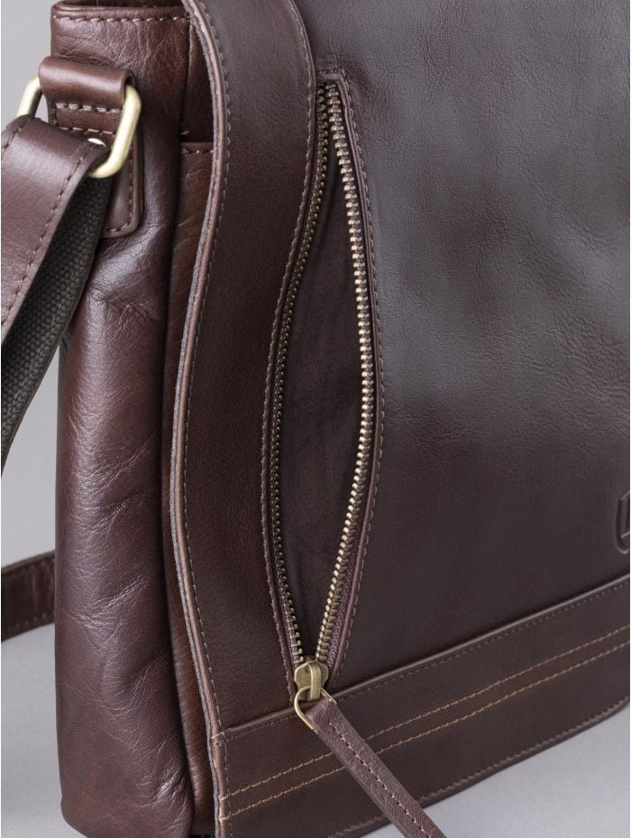 Keswick Medium Leather Messenger Bag