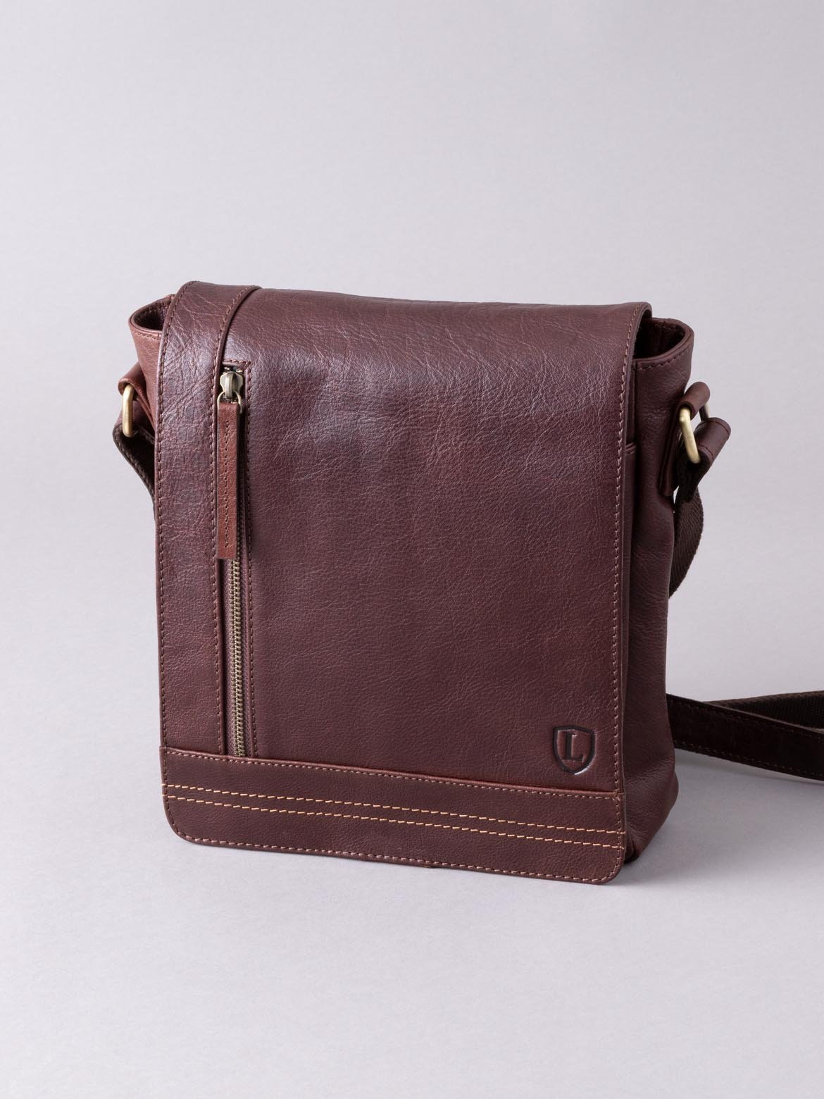 Keswick Medium Leather Messenger Bag